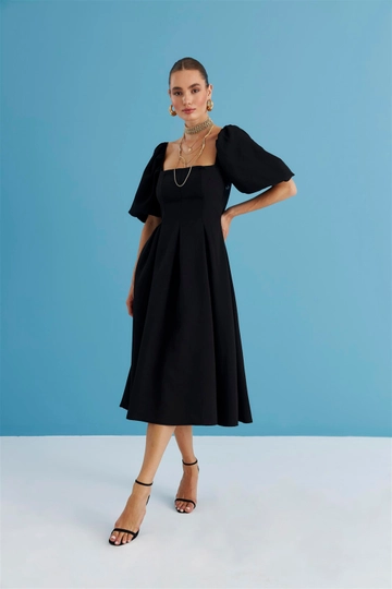 A wholesale clothing model wears  Square Neck Balloon Sleeve Midi Dress - Black
, Turkish wholesale Dress of Tuba Butik
