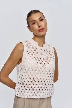 A wholesale clothing model wears tbu11855-zero-sleeve-knitwear-stone-women's-blouse-stone, Turkish wholesale Sweater of Tuba Butik