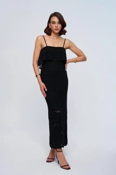 Hurtowa modelka nosi tbu12780-strappy-openwork-knitwear-long-dress-black, turecka hurtownia Sukienka firmy Tuba Butik