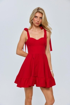 Een kledingmodel uit de groothandel draagt tbu12751-chest-cup-tie-mini-dress-red, Turkse groothandel Jurk van Tuba Butik