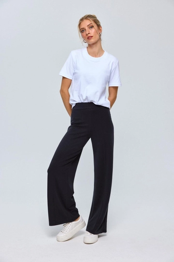 A wholesale clothing model wears  Modal Wide Leg Women's Trousers - Black
, Turkish wholesale Pants of Tuba Butik