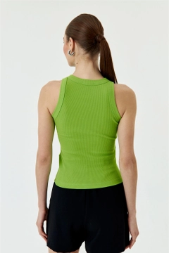 Een kledingmodel uit de groothandel draagt TBU10762 - Halter Collar Corduroy Athlete - Green, Turkse groothandel Onderhemd van Tuba Butik