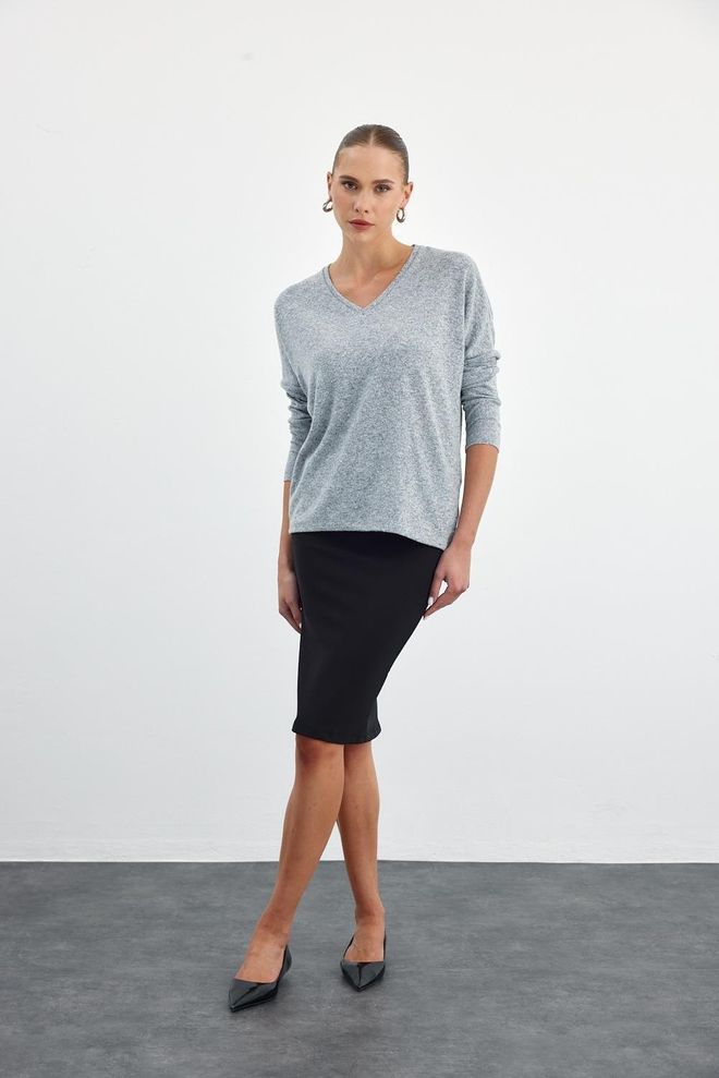Tuba Camicetta A Maniche Lunghe Con Scollo A V Con Texture Morbida Grigia Abbigliamento all'ingrosso Casuale