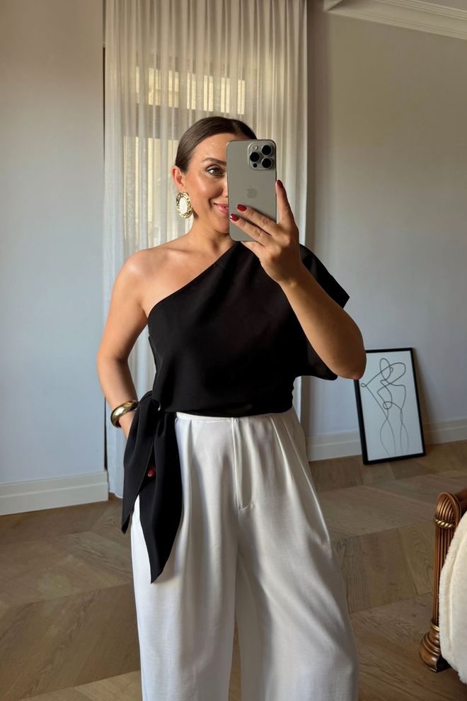 Tuba Zwarte Blouse Met Halssluiting Aan Één Schouder Groothandel Kleding Casual