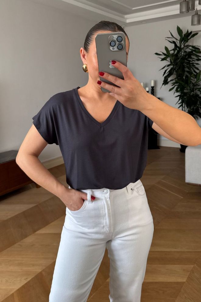 Tuba Maglietta Nera Casual Con Scollo A V Abbigliamento all'ingrosso Casuale