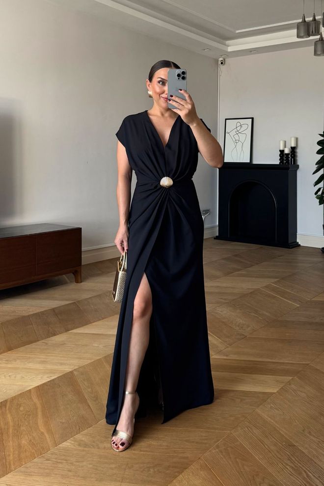 Tuba Vestito Nero Elegante A Portafoglio Con Scollo Profondo E Maniche A Cappuccio Abbigliamento all'ingrosso Sexy