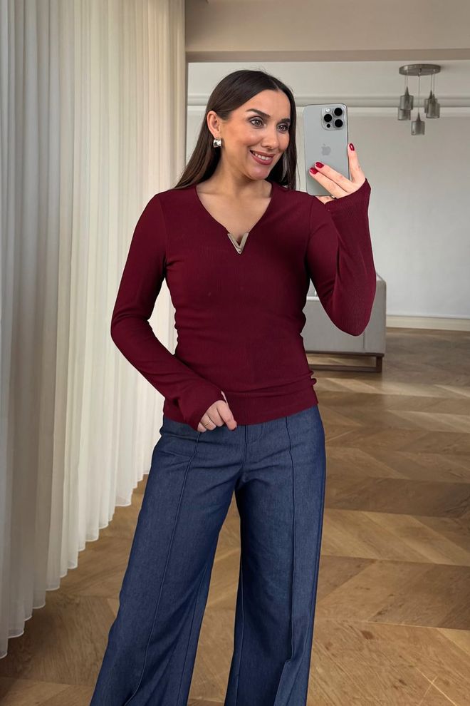 Tuba Gedetailleerde Blouse Met V hals Als Accessoire Bordeaux Groothandel Kleding 0