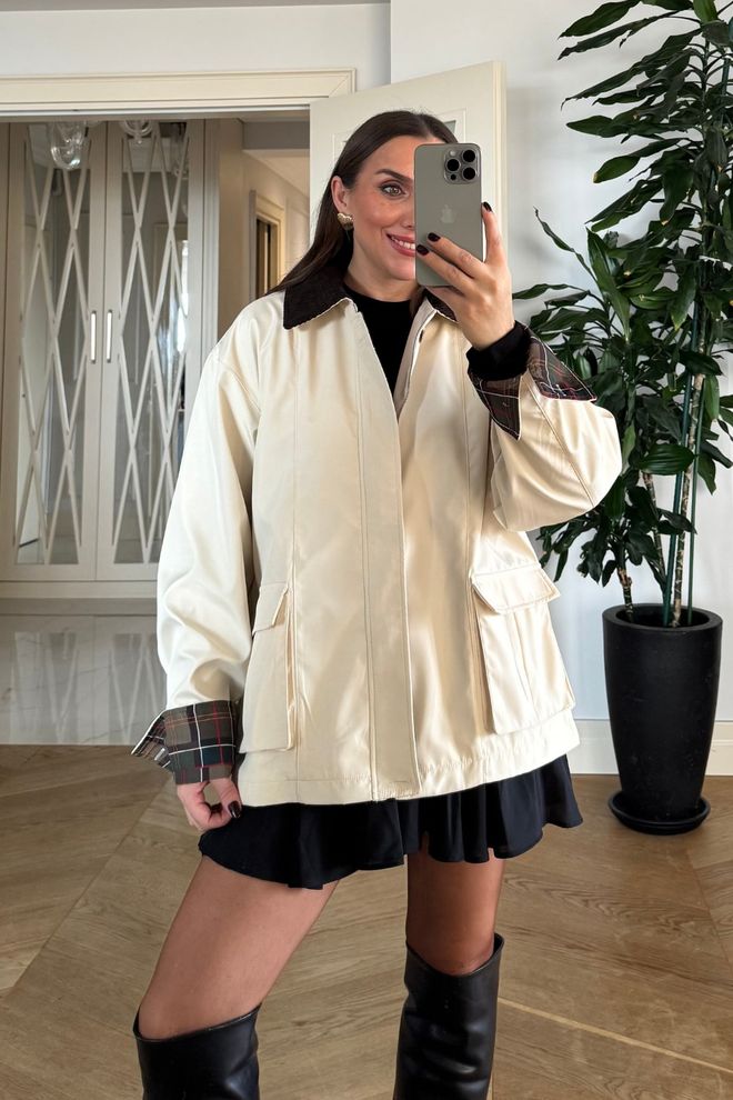 Tuba Beiger Auto Mantel Mit Oversized Passform Und Reißverschluss Großhandelskleidung Lounge