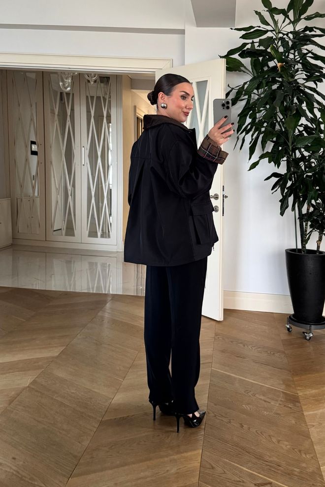 Tuba Schwarzer Übergroßer Einreihiger Mantel Mit Gekerbtem Kragen Großhandelskleidung Frühling