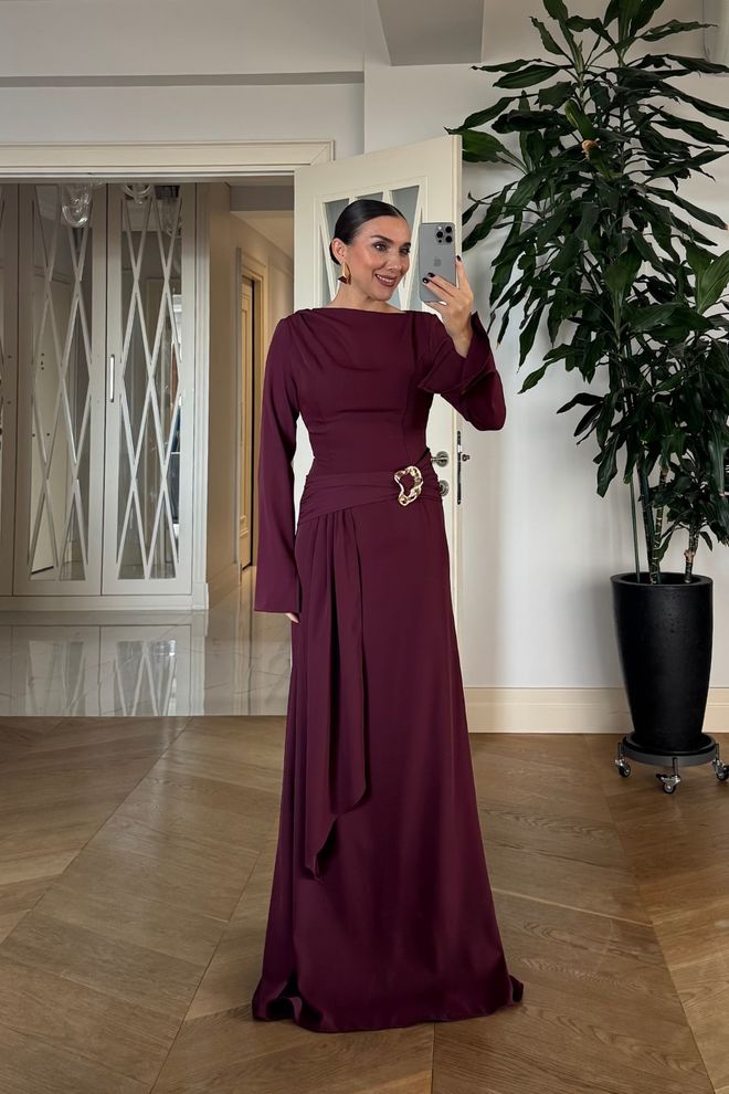 Tuba Długa Sukienka Z Klamrą Na Dekolt Bordowy Hurtowa sprzedaż odzieży 0