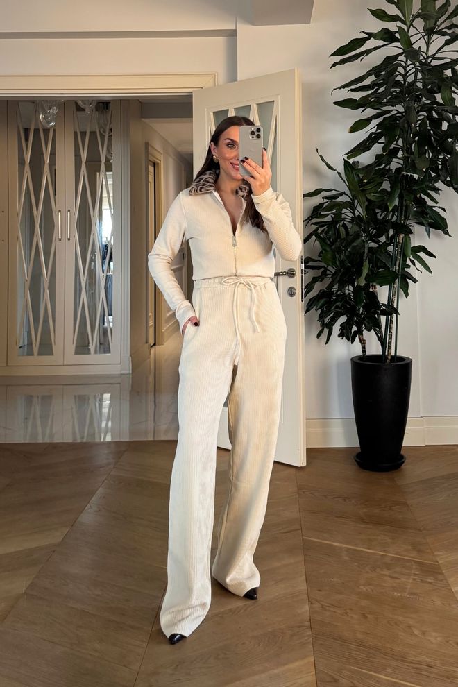 Tuba Pantaloni Palazzo Beige Con Gamba Larga E Vita Alta (Beige Palazzo Pants With Wide Leg And High Waist) Abbigliamento all'ingrosso Casuale