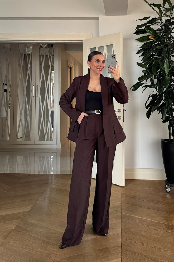 Tuba Pantaloni Da Donna Plissettati Straight Fit Marrone Abbigliamento all'ingrosso 0