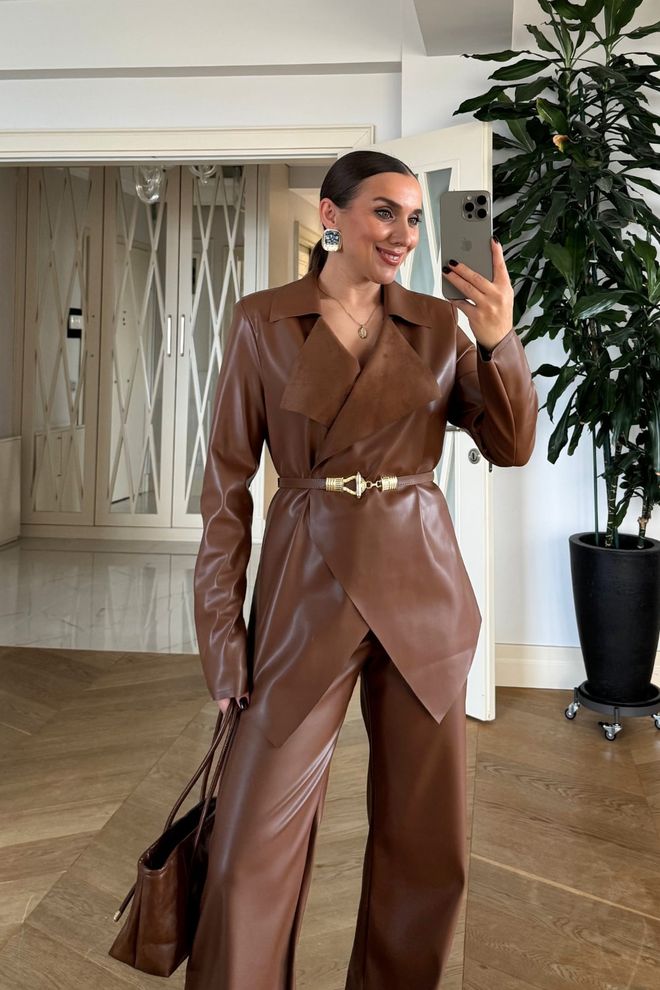 Tuba Rjava Elegantna Wrapover Jakna Oblačila na debelo Formalno