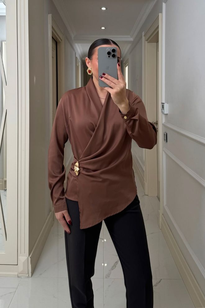 Tuba Camicia Marrone Elegante Con Collo A Scialle Abbigliamento all'ingrosso Formale