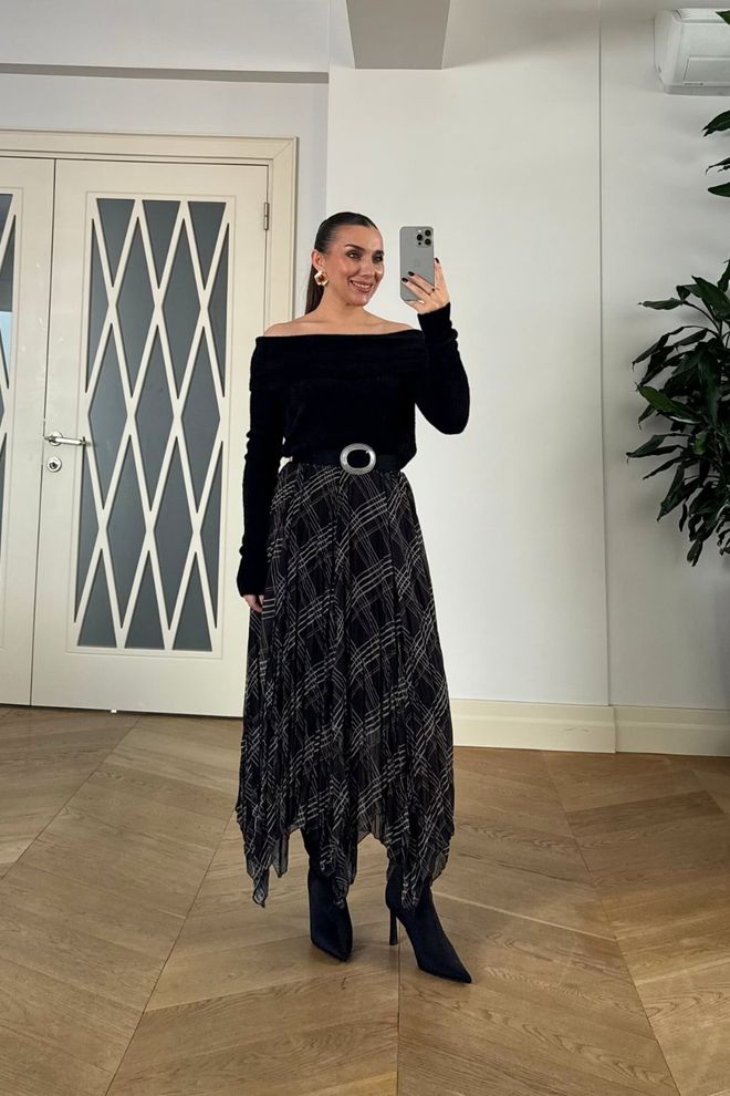 Tuba Elegant Black Asymmetrical Checkered Midi Skirt Wholesale Clothing 5