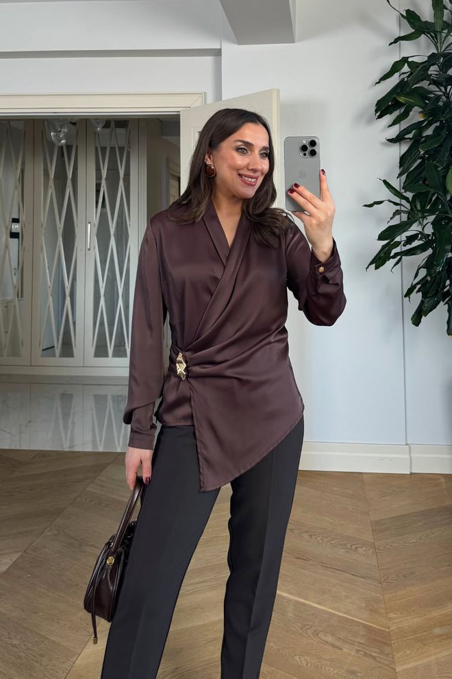 Tuba Chemise Brun Slim Fit Formelle Avec Col Châle Vêtements en gros Décontracté