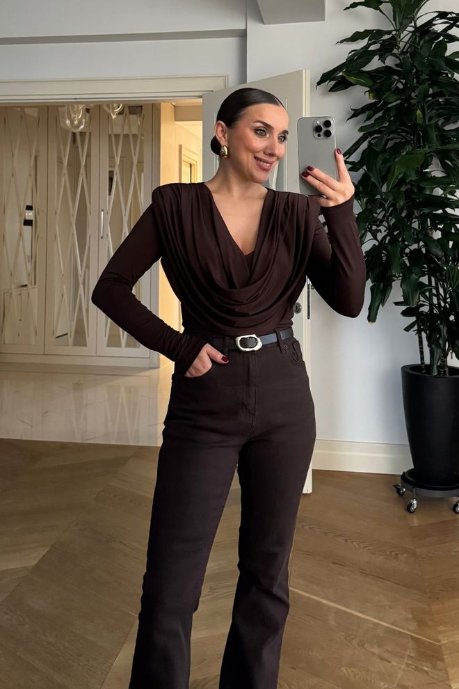 Tuba Chemise Brun Élégante À Fermeture À Tirette Et Col Bénitier Vêtements en gros Décontracté