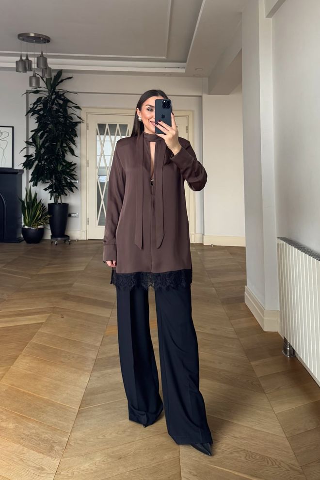 Tuba Μακρυμάνικη Μπλούζα Dominant Με Γιακά Με Δαντέλα Καφ Χονδρικό εμπόριο ενδυμάτων Απλό