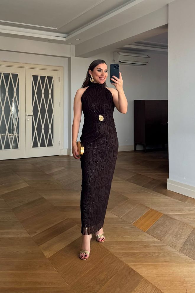 elegant sheath dress SHEATH DRESS WITH WAVE NECKLINE IN BLACK | CULT MIA