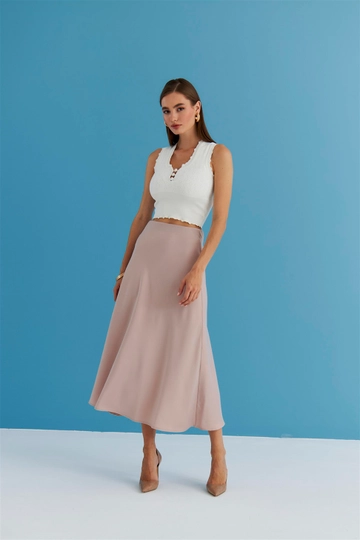 A wholesale clothing model wears  Elastic Waist Satin Skirt - Powder Pink
, Turkish wholesale Skirt of Tuba Butik