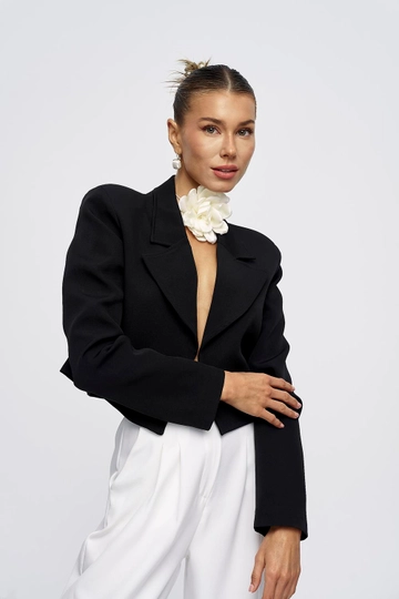 A wholesale clothing model wears  Padded Blazer Crop Women's Jacket - Black
, Turkish wholesale Jacket of Tuba Butik