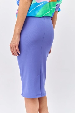 Een kledingmodel uit de groothandel draagt 35947 - Skirt - Purple, Turkse groothandel Rok van Tuba Butik