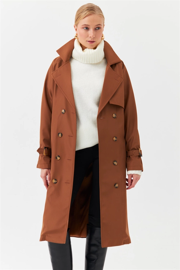 A model wears 36435 - Trenchcoat - Brown, wholesale Trenchcoat of Tuba Butik to display at Lonca