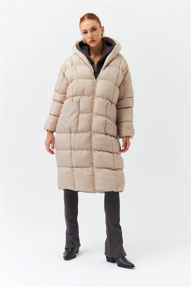 A model wears 36474 - Coat - Stone, wholesale Coat of Tuba Butik to display at Lonca