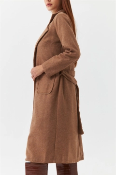 Veleprodajni model oblačil nosi 36565 - Coat - Light Brown, turška veleprodaja Plašč od Tuba Butik