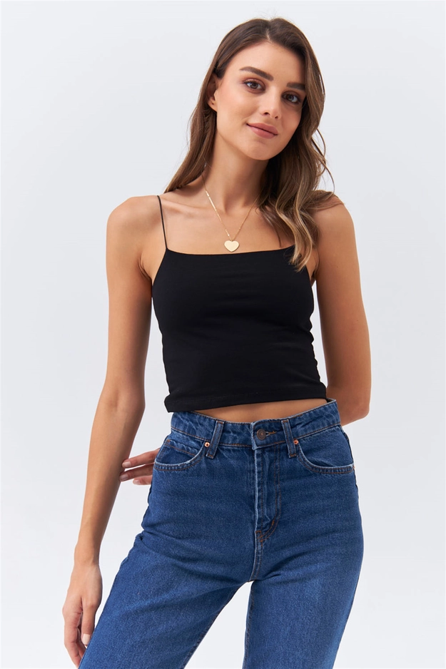 A model wears 36287 - Crop Top - Black, wholesale Crop Top of Tuba Butik to display at Lonca
