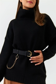 Una modella di abbigliamento all'ingrosso indossa 37552 - Sweater - Black, vendita all'ingrosso turca di Maglione di Tuba Butik