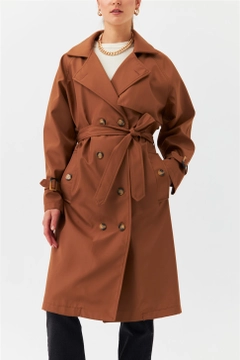 عارض ملابس بالجملة يرتدي 37053 - Trenchcoat - Brown، تركي بالجملة معطف الخندق من Tuba Butik