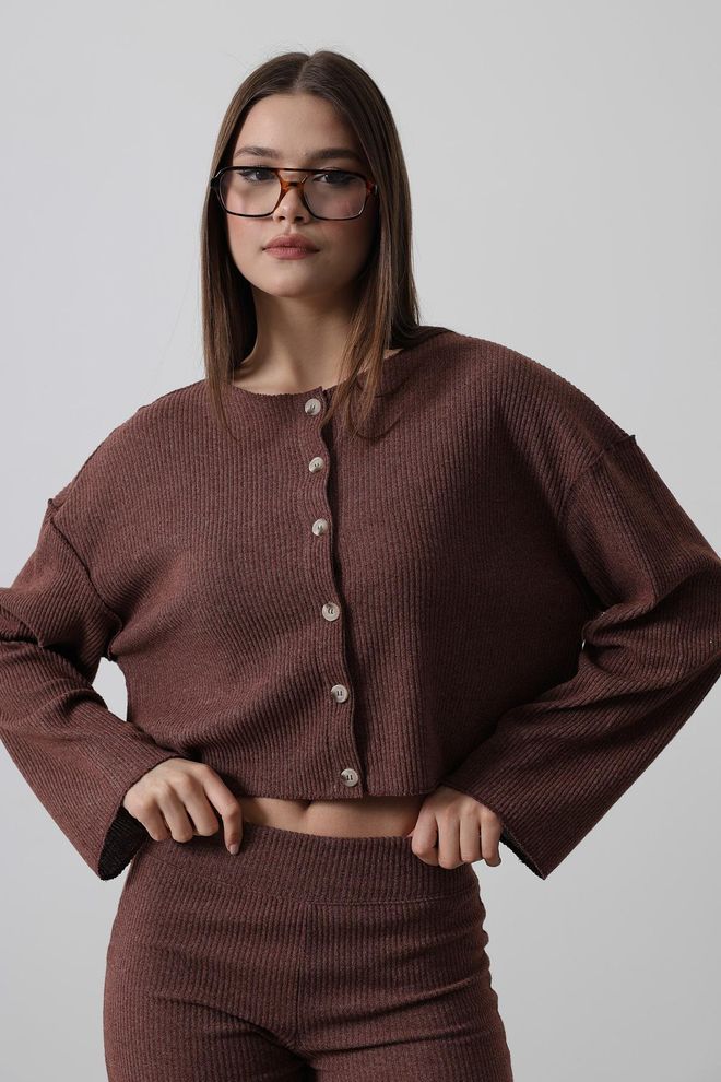 Umay Bruin Crop Top Oversized Pasvorm Lange Mouw Rechte Mouw Ronde Nek Groothandel Kleding Casual
