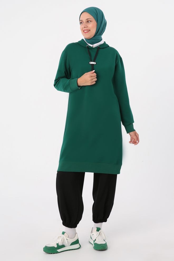 Velvet Groene Tuniek Met Oversized Pasvorm En Capuchon Groothandel Kleding Bescheiden