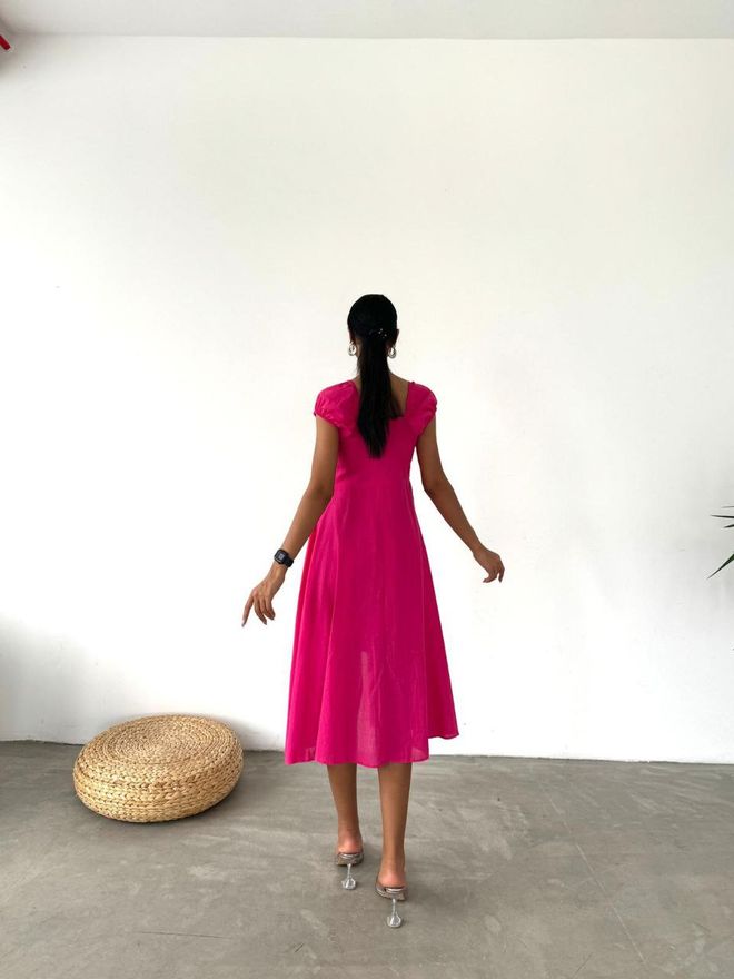 Velvet Fuchsia Pasvorm En Flare Jurk Met Lieverd Nek Groothandel Kleding Casual