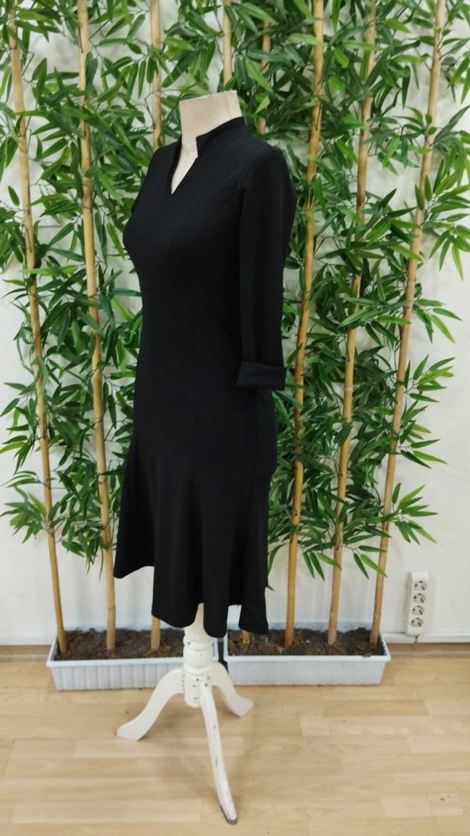 Velvet Elegante Zwarte Fit And Flare Jurk Groothandel Kleding Bescheiden