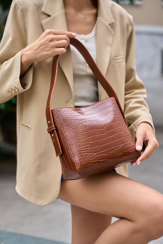 Velvet Soft Leather Adjustable Strap Shoulder Bag Wholesale Clothing 3