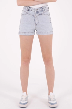 A wholesale clothing model wears 37355 - Denim Shorts - Light Blue, Turkish wholesale Denim Shorts of XLove