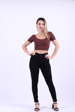Ein Bekleidungsmodell aus dem Großhandel trägt 37467 - Jeans - Black, türkischer Großhandel Jeans von XLove