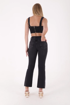 Una modella di abbigliamento all'ingrosso indossa 37320 - Jeans - Anthracite, vendita all'ingrosso turca di Jeans di XLove