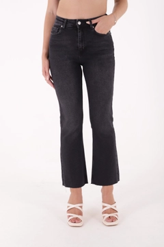 Una modella di abbigliamento all'ingrosso indossa 37320 - Jeans - Anthracite, vendita all'ingrosso turca di Jeans di XLove