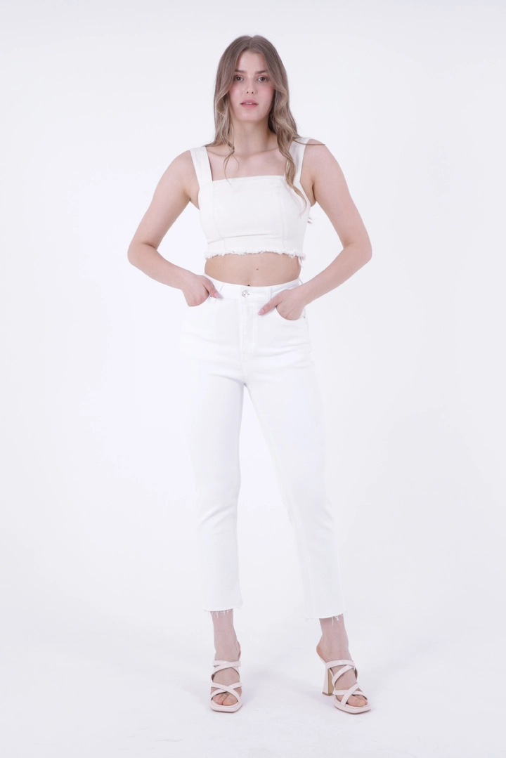 A wholesale clothing model wears 37447 - Jeans - White, Turkish wholesale Jeans of XLove