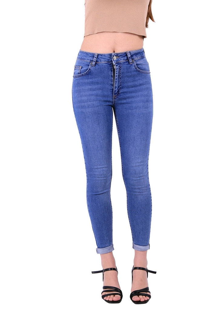 Una modelo de ropa al por mayor lleva 37487 - Jeans - Light Blue, Vaqueros turco al por mayor de XLove