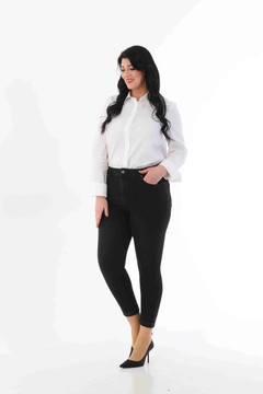 Een kledingmodel uit de groothandel draagt 37385 - Jeans - Anthracite, Turkse groothandel Jeans van XLove
