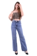 Bir model,  toptan giyim markasının 37420-jeans-blue toptan  ürününü sergiliyor.