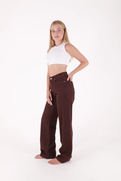 A wholesale clothing model wears 37417 - Jeans - Brown, Turkish wholesale Jeans of XLove