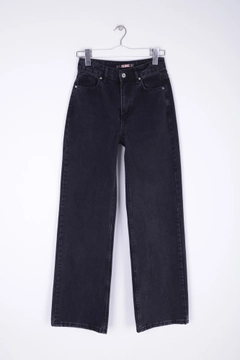 Una modella di abbigliamento all'ingrosso indossa 37422 - Jeans - Anthracite, vendita all'ingrosso turca di Jeans di XLove