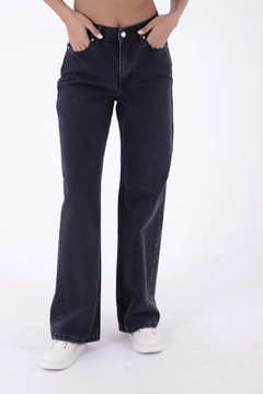 Модель оптовой продажи одежды носит 37422 - Jeans - Anthracite, турецкий оптовый товар Джинсы от XLove.