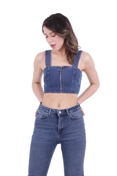 Ένα μοντέλο χονδρικής πώλησης ρούχων φοράει 40276 - Jeans - Dark Blue, τούρκικο Τζιν χονδρικής πώλησης από XLove