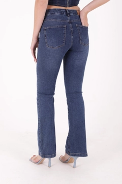 Модель оптовой продажи одежды носит 40277 - Jeans - Dark Blue, турецкий оптовый товар Джинсы от XLove.